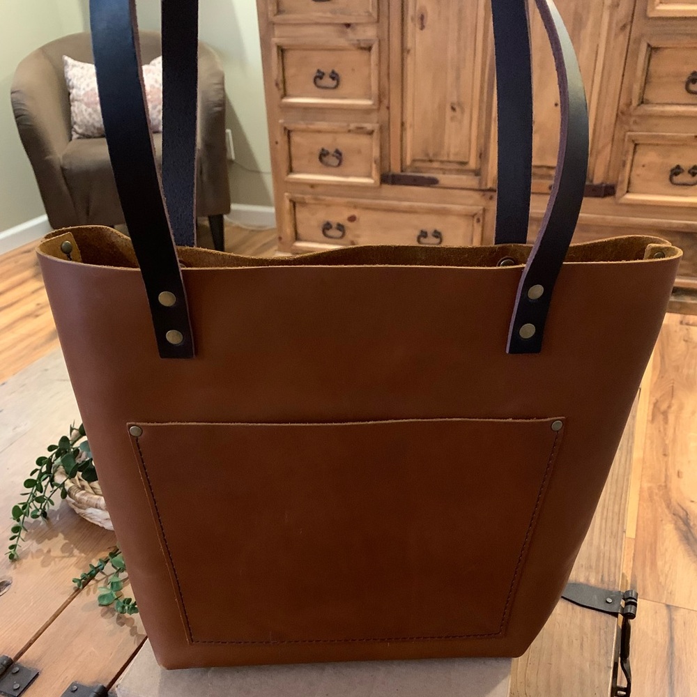 Portland Leather medium classic tote- Honey new